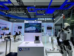 <strong>智能”将鞭策定位</strong>